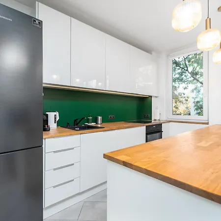 Etiudy Rewolucyjnej By Your Freedom Apartment